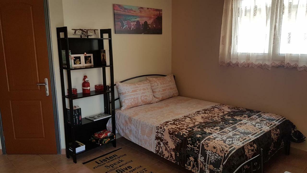 Appartamento Cozy Loft Mesolóngion Esterno foto