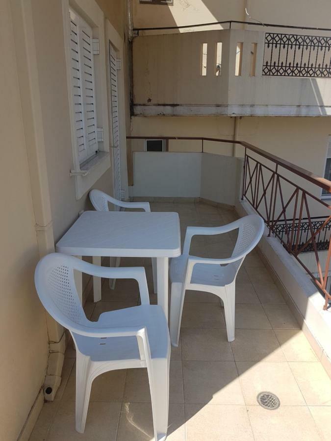 Appartamento Cozy Loft Mesolóngion Esterno foto