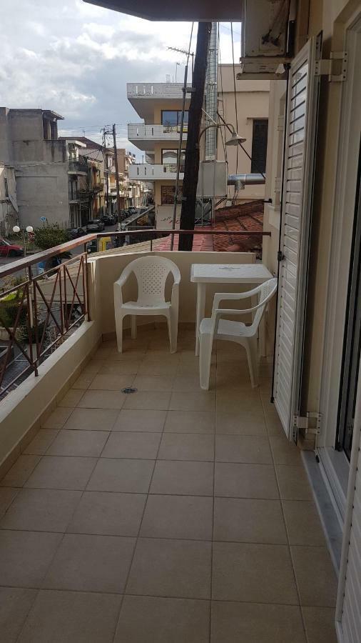 Appartamento Cozy Loft Mesolóngion Esterno foto